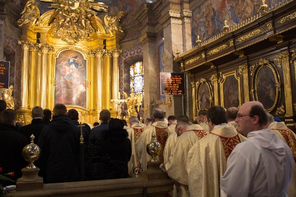 Osoby konsekrowane żyją dla Boga i z Bogiem